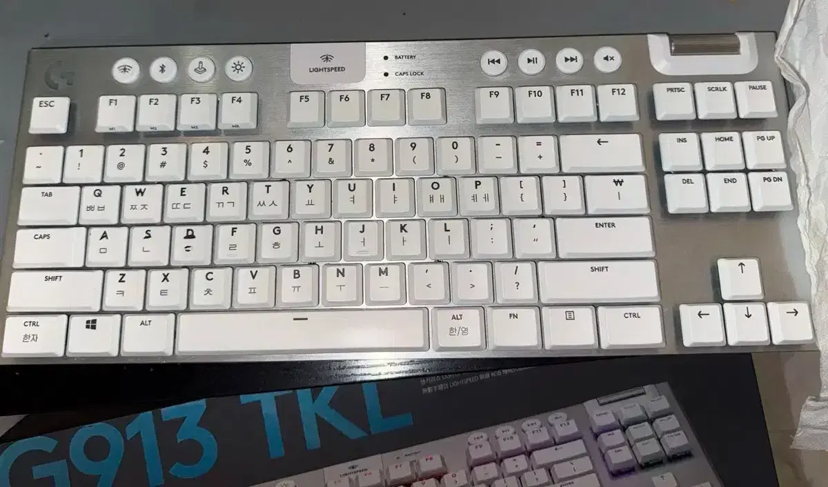 로지텍 g913 tkl 화이트 팝니다